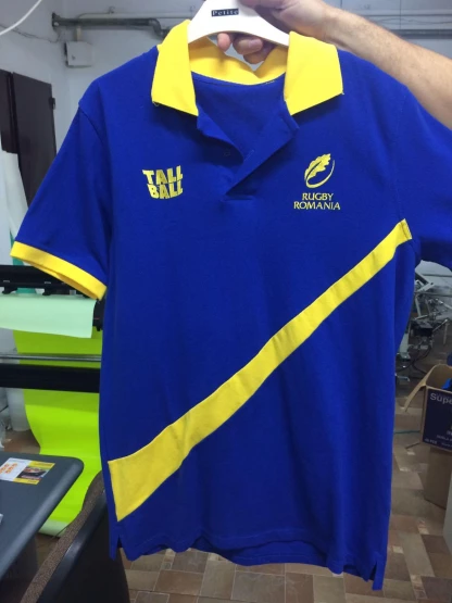 Tricou prezentare
