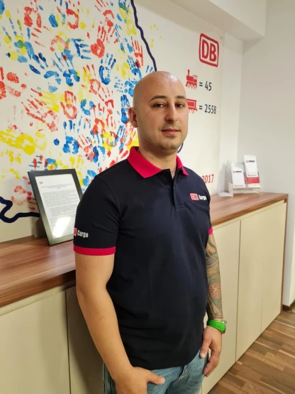Tricou prezentare